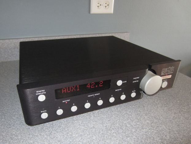 Mark Levinson 380S stereo preamplifier