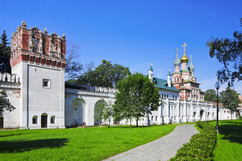 Вокруг Новодевичьего монастыря с посещением кладбища