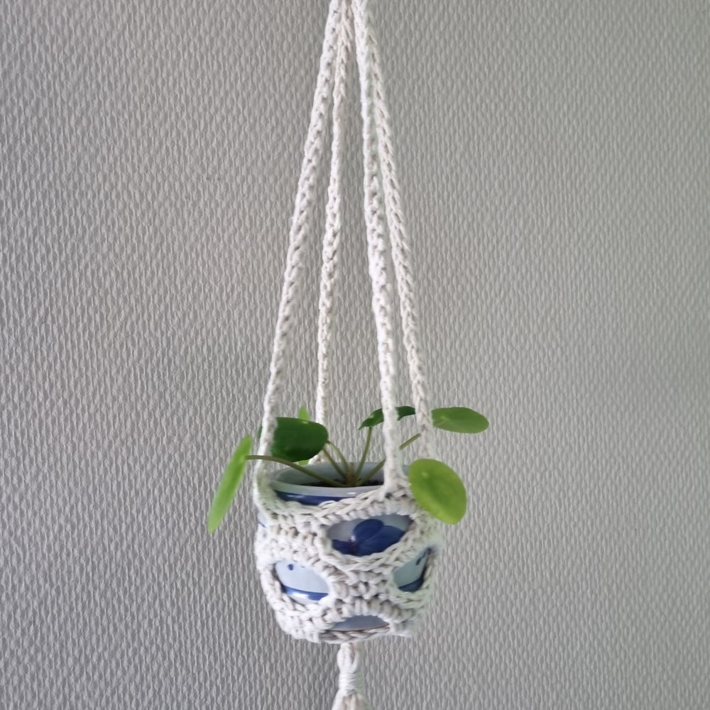 Gehaakte plantenhanger in Bohemian-style