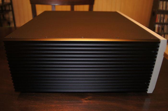 Musical Fidelity M-8 Preamp
