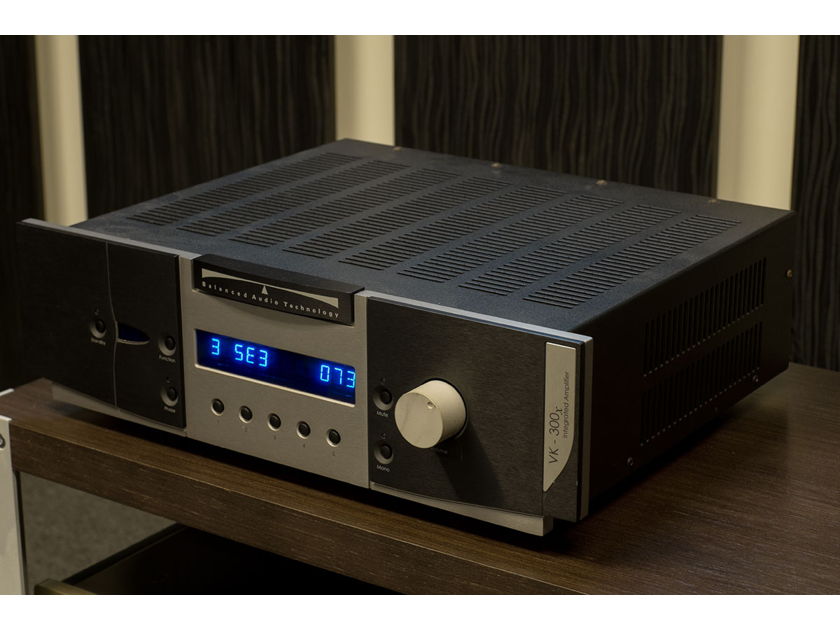 Balanced Audio Technology (BAT) VK-300x SE (ALL OPTIONS) (DR Tubes)