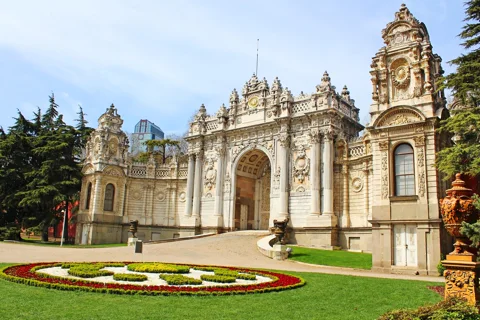 Dolmabahce Palace morning group tour
