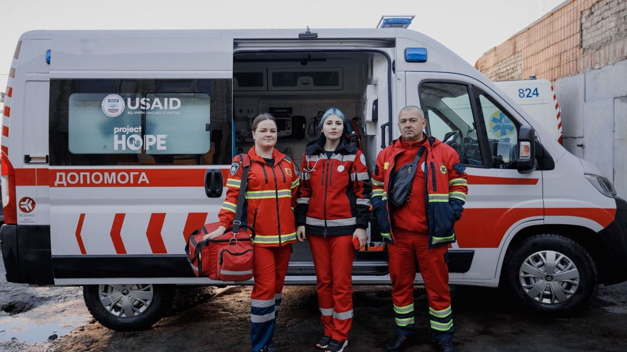 Help bring lifesaving care and support to Ukraine