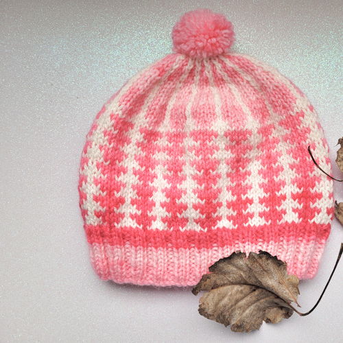 Treelines hat for children using 8 ply knitting pattern
