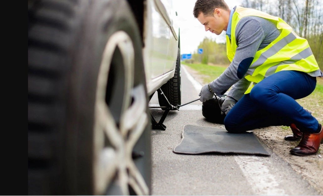 car flat tyre serivce on site