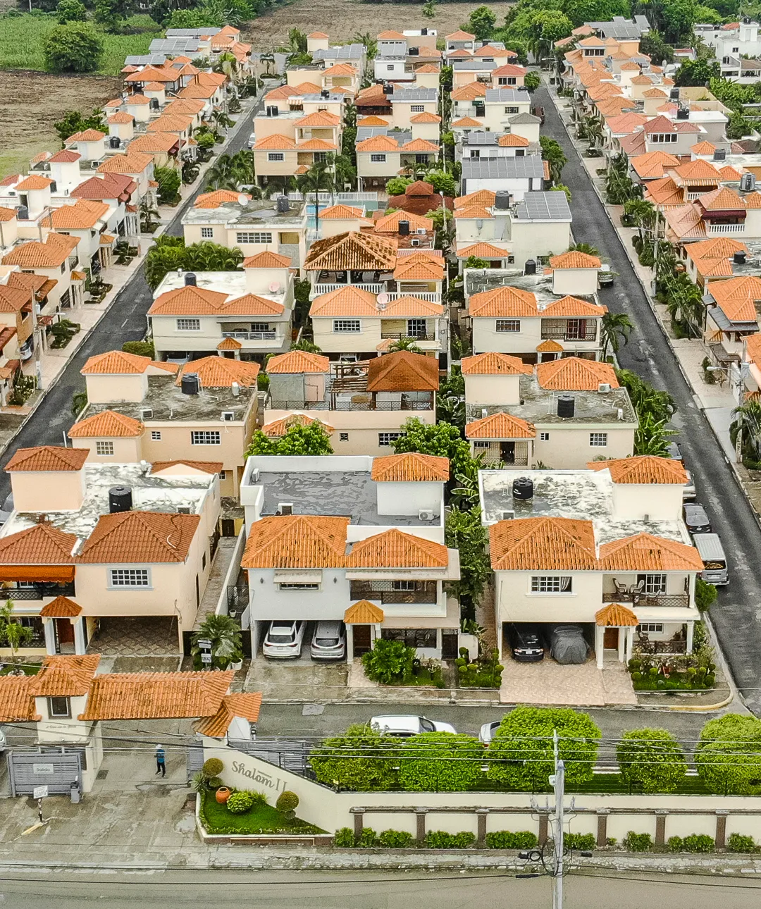 Vista frontal de proyecto residencial