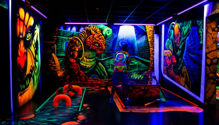 bester geburtstagde schwarzlichthelden frankfurt kindergeburtstag wandbemalung graffiti monster kanal