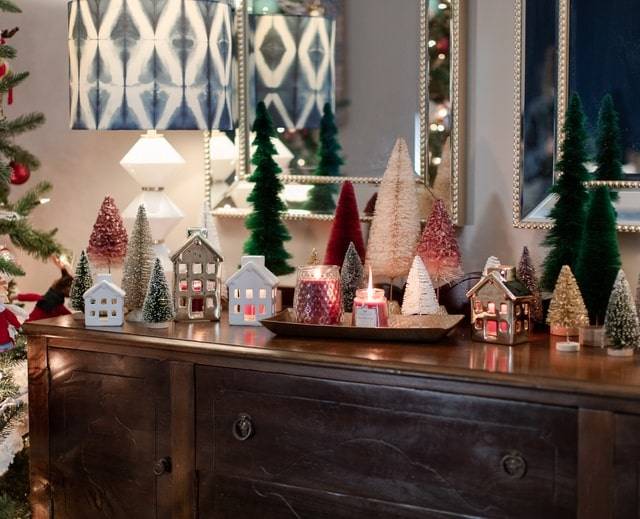 Raz Imports Wooden Sleigh With Winter Natural Arrangement and Pinecone Christmas Home Decor