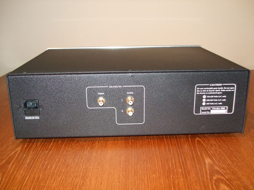 EAD (Enlightened Audio Designs) Ultradisc 2000 CD Player