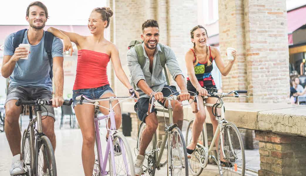 Barcelona: 1.5-Hour Sightseeing Electric Bike Tour - photo 3