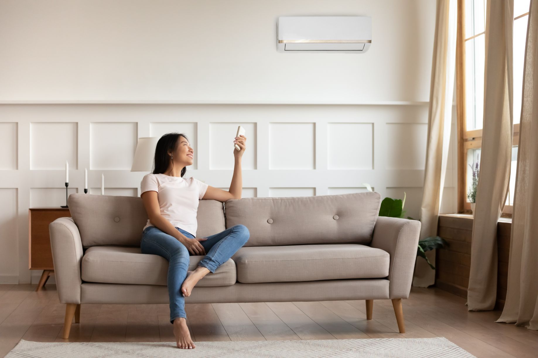 ductless mini split heat pump controlled with LCD remote