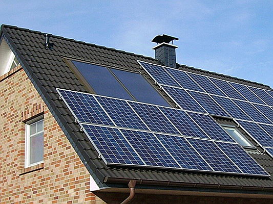  Benalmadena
- Photovoltaics at home - what to consider, what the requirements are &#10148; how to save energy with your house &#10148; Engel & Völkers has the answers