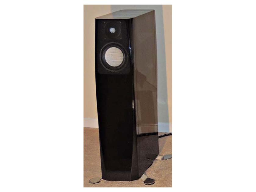 GEMME AUDIO V3 TANT0 KATANA YOU'VE NEVER HEARD SUCH A HUGH WONDERFUL SOUND FROM SUCH  COMPACT BEAUTIFUL SPEAKER!