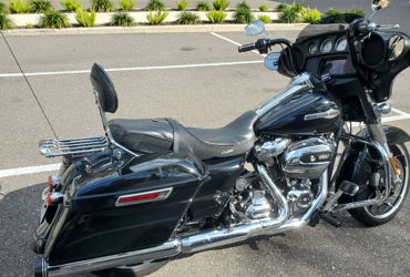 2021 HARLEY-DAVIDSON STREET GLIDE motorcycle for rent near Clearwater, FL