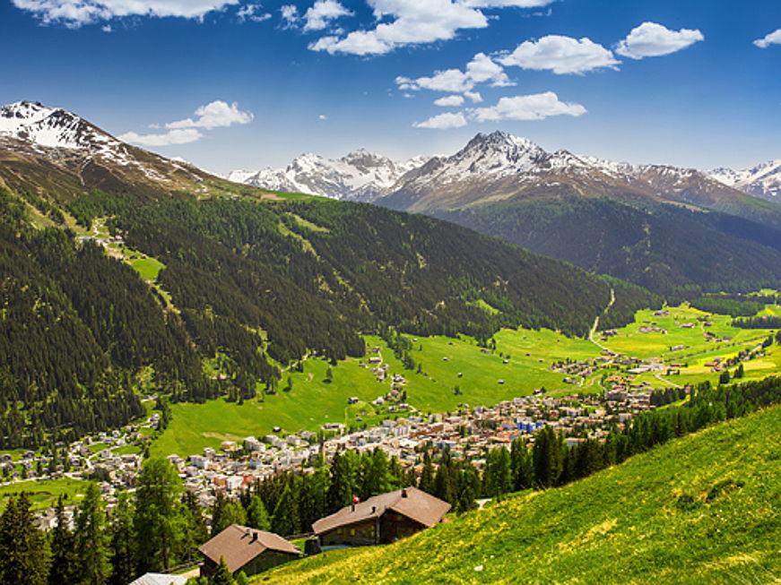  Zug
- Gebirge Davos