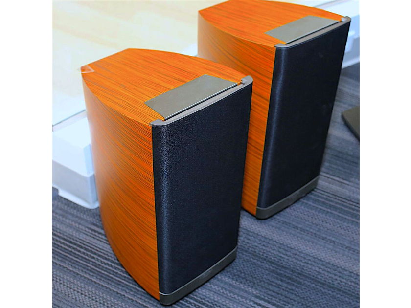 Klipsch Palladium P-17b Bookshelf Speakers (Natural finish-PAIR w. Manufacturer's Warranty