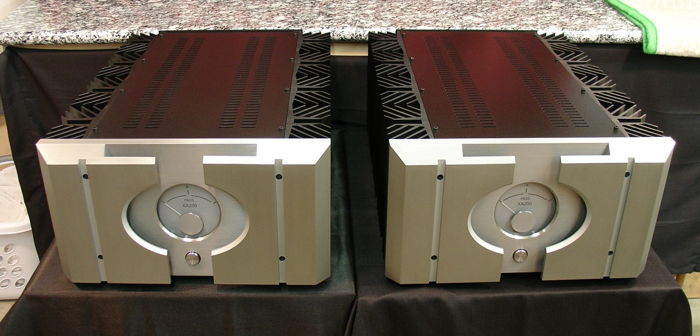 Pass Labs XA-200 monoblock pair Excellent! Satisfaction...