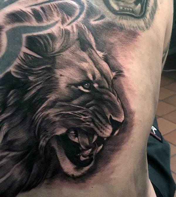 Tatouage Lion Noir et Blanc