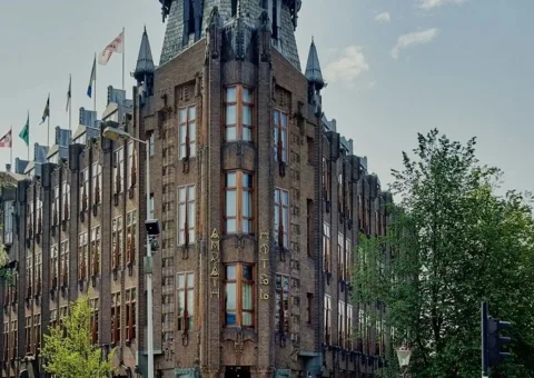 Grand Hotel Amrâth Amsterdam boosts upsell revenue by 284% with Oaky’s Front Desk Upselling