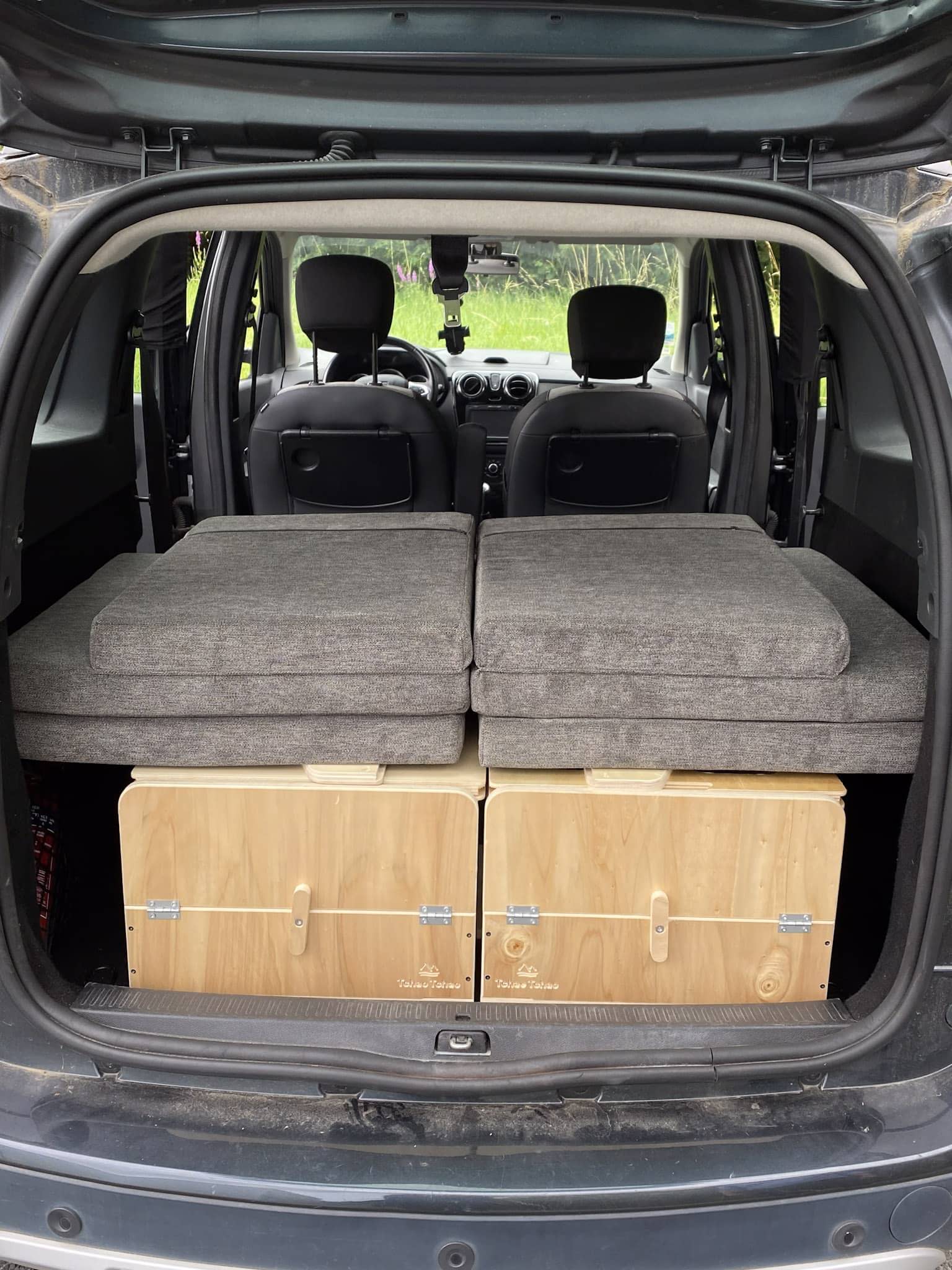 amenager-sa-voiture-kit-couchette-dacia-lodgy
