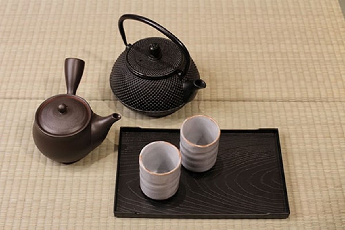 Japanese tea set with kyusu teapot and yunomi cups