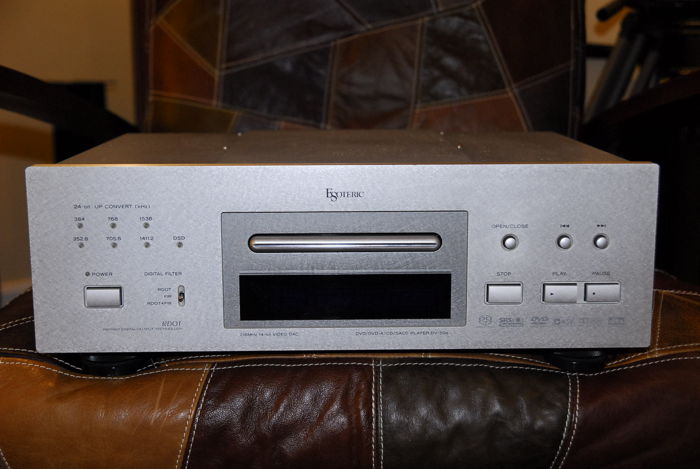 Esoteric DV50 S CD and DVD player