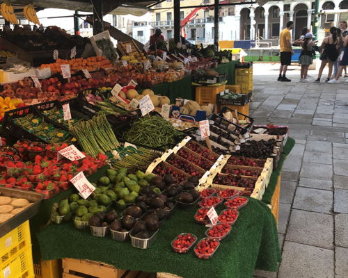 Food & Wine Tours Venice: Venice: Rialto Market Tour & Cicchetti (Italian aperitivo)