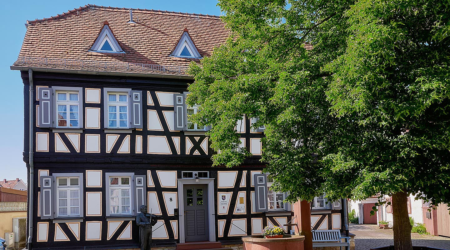  Groß-Gerau
- Sie sind sich nicht sicher, welche Immobilie am besten zu Ihnen passt? Lassen Sie sich von den Immobilienmaklern von Engel & Völkers zum Kauf einer Immobilie in Nauheim beraten.