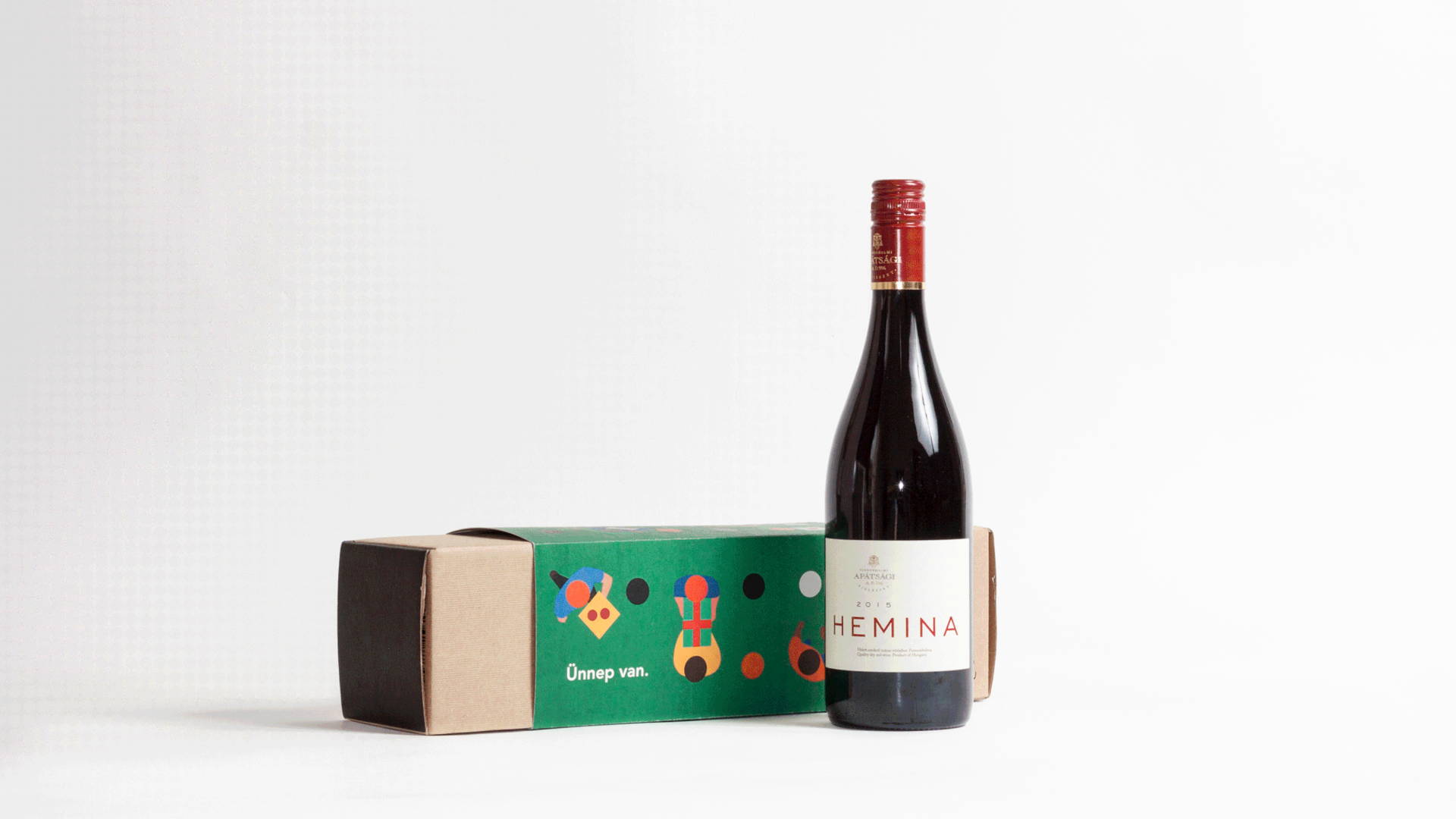 Featured image for A Wine Holiday Gift Set That Captures the Feeling of Togetherness