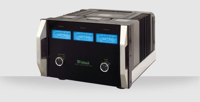 McIntosh MC-303 3 Channel Amplifier. New Condition