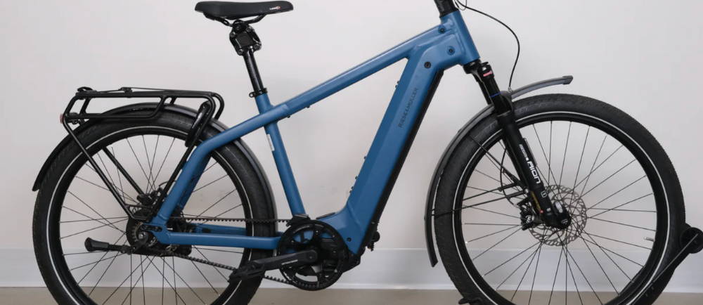 a VRiese & Müller Charger4 GT Vario front suspension electric city bike