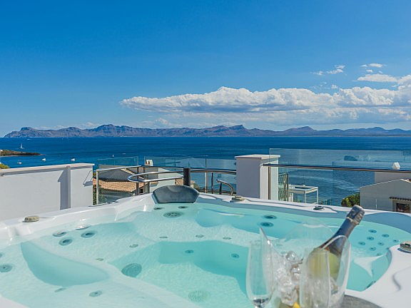  Balearic Islands
- Villa to rent in Alcudia, Mallorca
