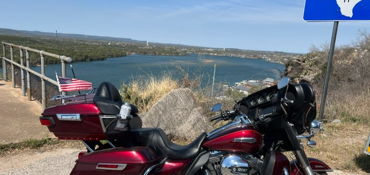 2016 HARLEY-DAVIDSON TOURING ELECTRA GLIDE ULTRA CLASSIC LOW (TWO TONE) motorcycle for rent near Round Rock, TX