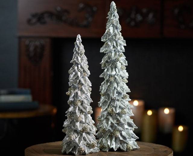 outdoor decoration nutcrackers with wreath and candy cane