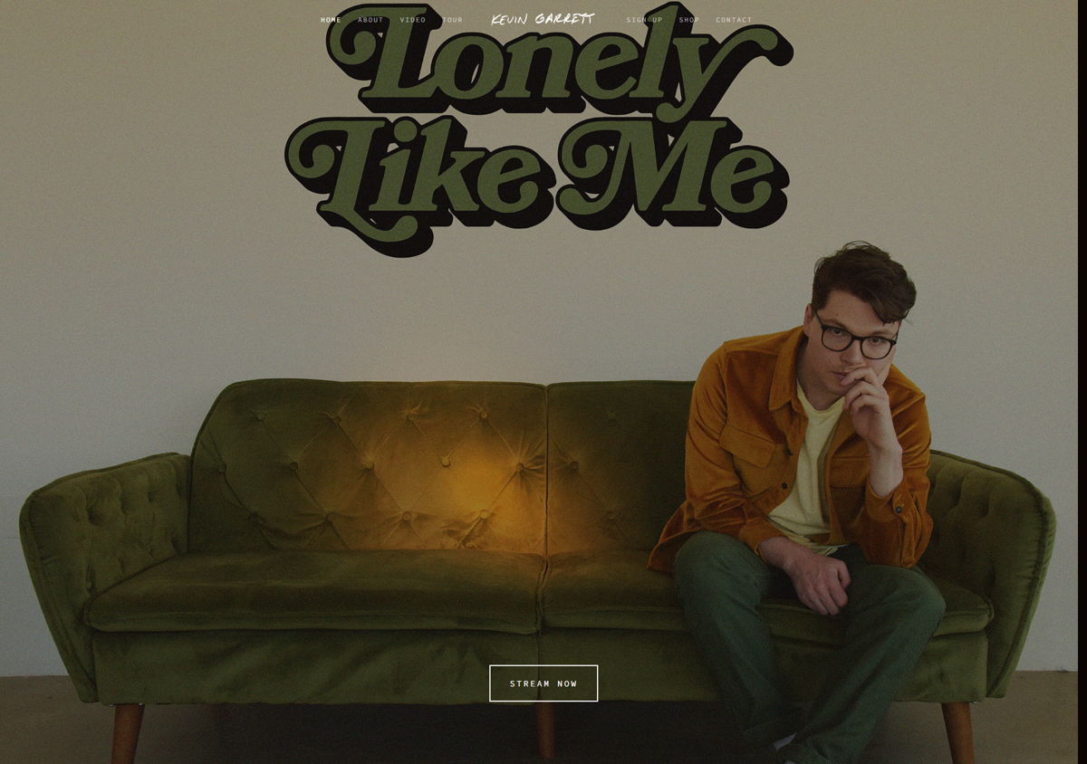 Screenshot of Kevin Garrett, from the squarespace artist websites collection.