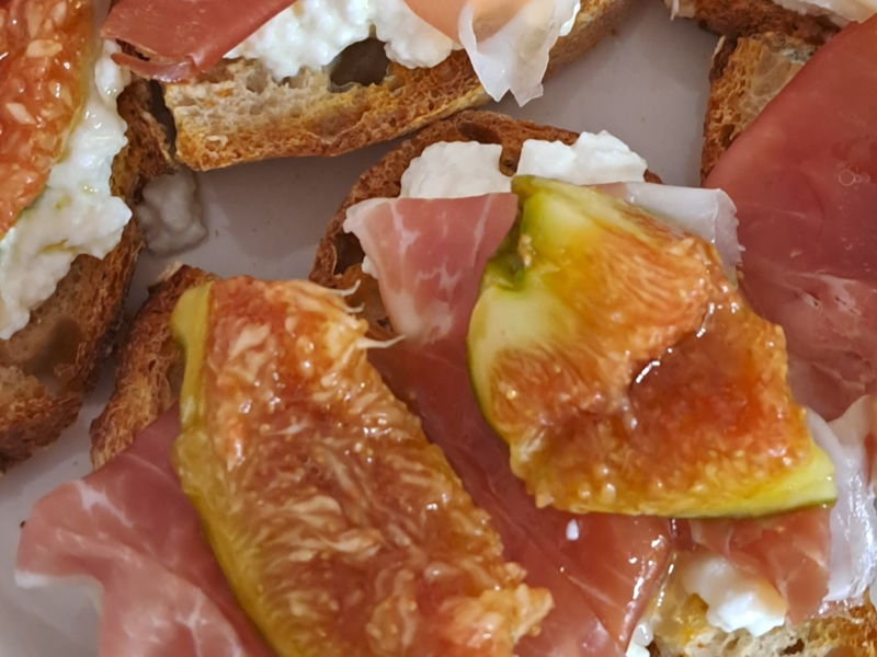 Cours de cuisine Florence: Bruschette toscane et tiramisù : voyage à la découverte des saveurs authentiques