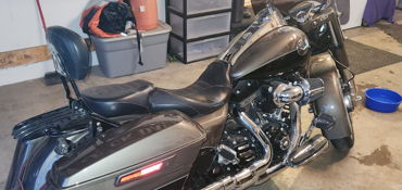 2014 HARLEY-DAVIDSON FLHRSE6 CVO ROAD KING motorcycle for rent near Sturgis, SD