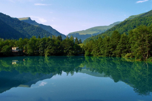 Балкарское ущелье и голубые озера