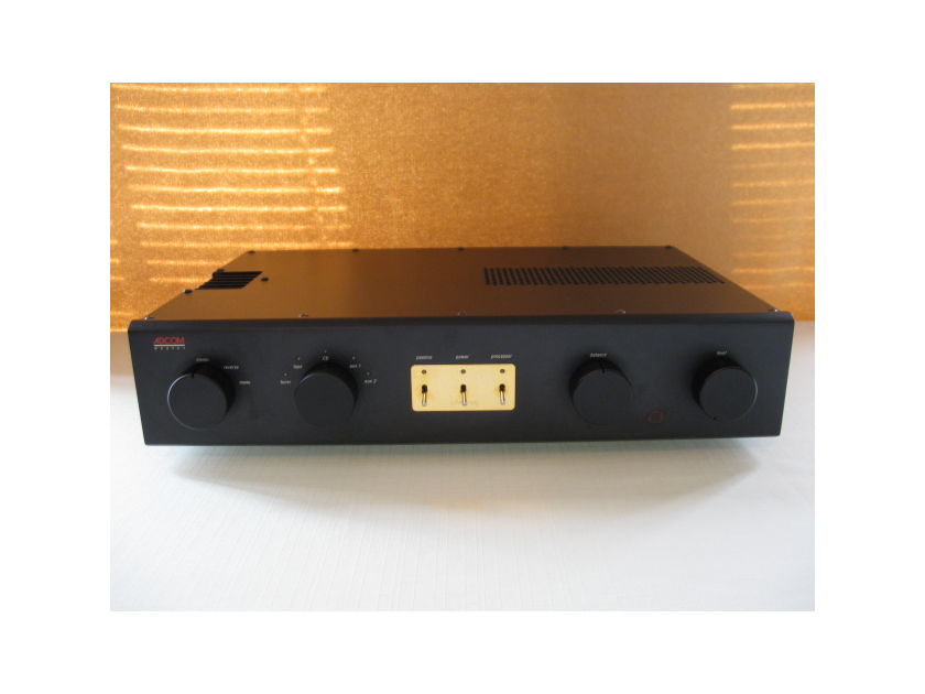 ADCOM GFP-750 Preamp "Nelson Pass Design" Active or Passive XLR  /RCA Output/Input Class "A" w/Box & Accessories (1-Owner)