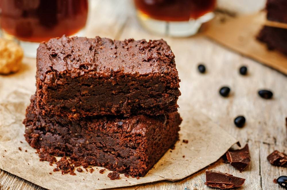 Healthy and simple black bean chocolate brownies rich in protein and fibre