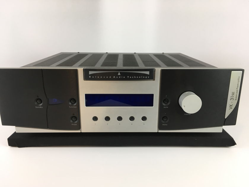 Balanced Audio Technology VK-31 se Tube Preamp, Fully Balanced with Phono Stage