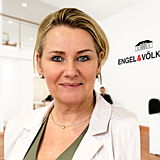 Tanja Beyrau ist Büroleiterin bei Engel & Völkers Heide.