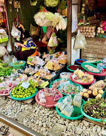 Get a taste of local life in Thailand 