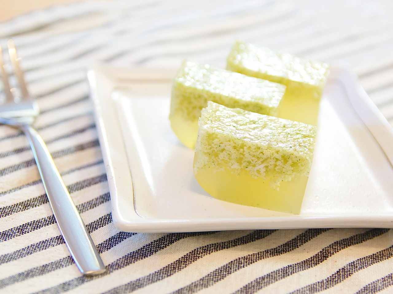 Pandan Jelly With Coconut Milk Southeast Asian Recipes Nyonya Cooking