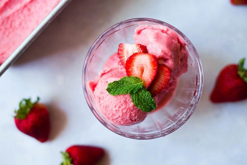 4 Ingredient Strawberry Frozen Yogurt • A Sweet Pea Chef