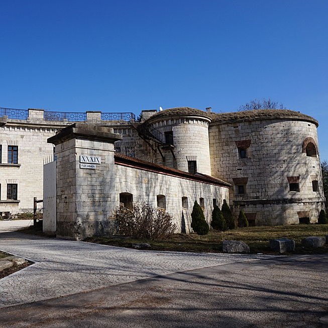  Ulm
- Fort Albeck Ulmer Safranberg