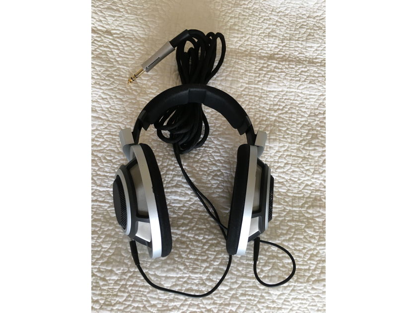 Sennheiser HD800 headphones