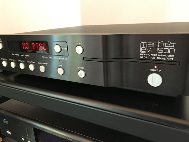 Mark Levinson 37 Excellent