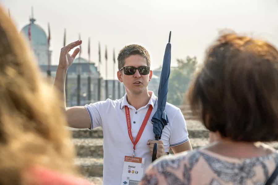 Walking Tour Buda - photo 2