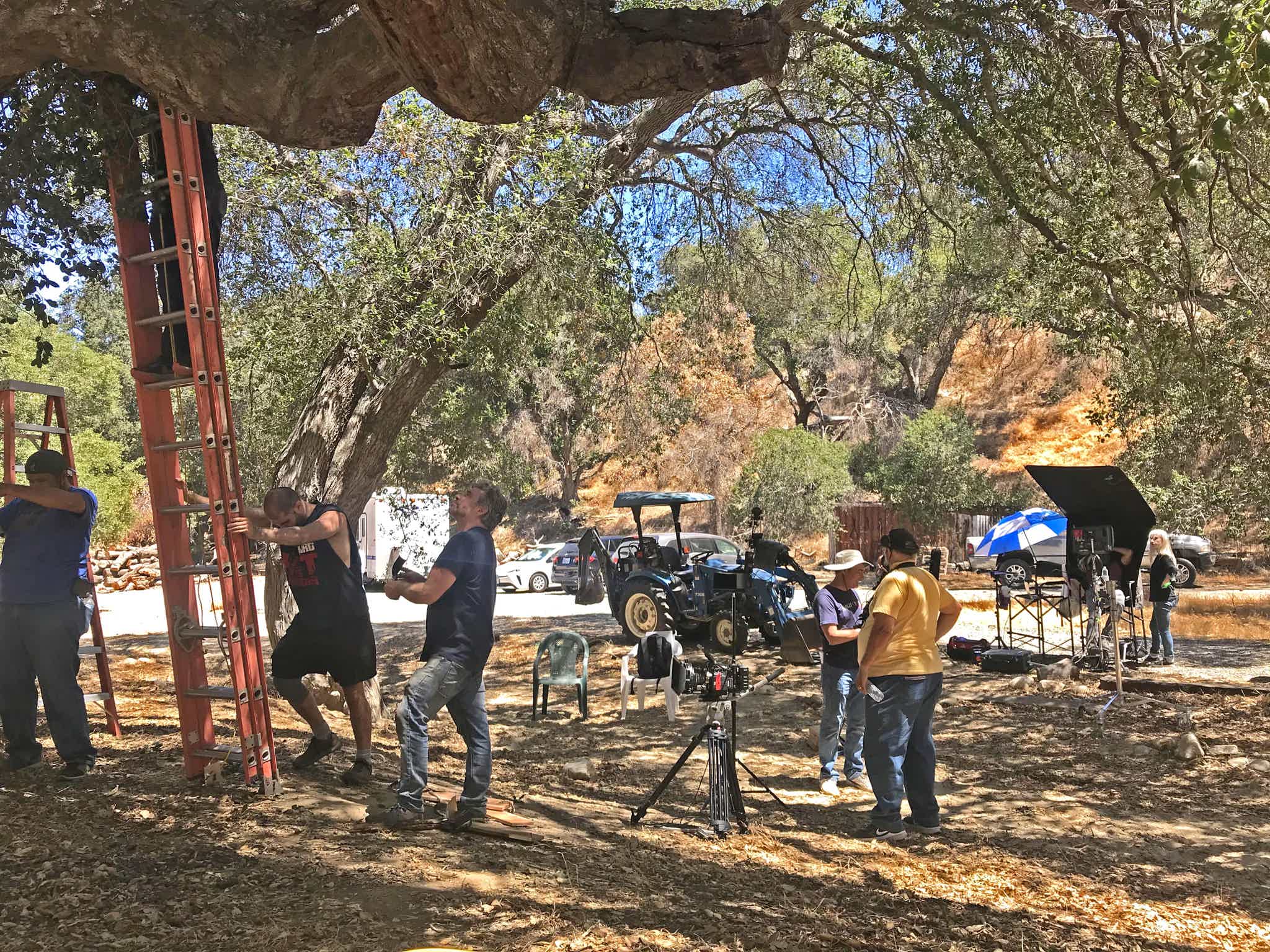 Setting up the treehouse set.